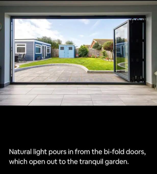 Villa Seaside Retreat Selsey Exterior foto